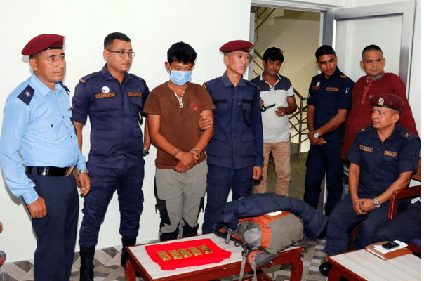 पाँच किलो सुनसहित संखुवासभाबाट पक्राउ परेका तोप्चेन सार्वजनिक