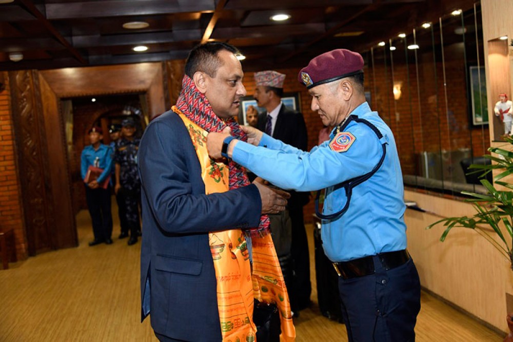 प्रहरी महानिरीक्षक खनाल चिली प्रस्थान