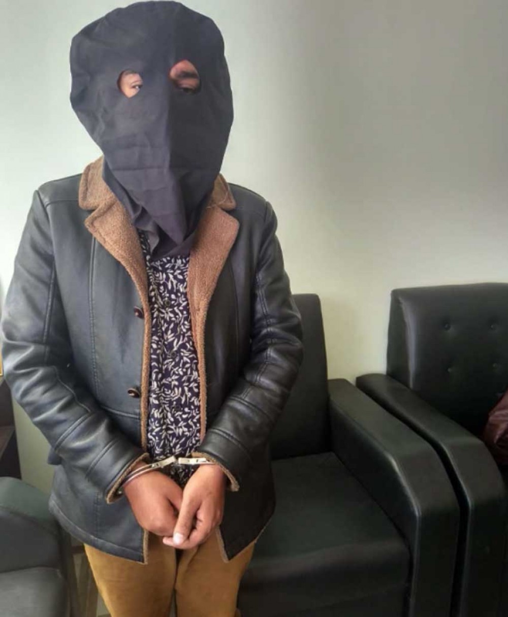 १५ किलो चाँदीसहित एकजना पक्राउ