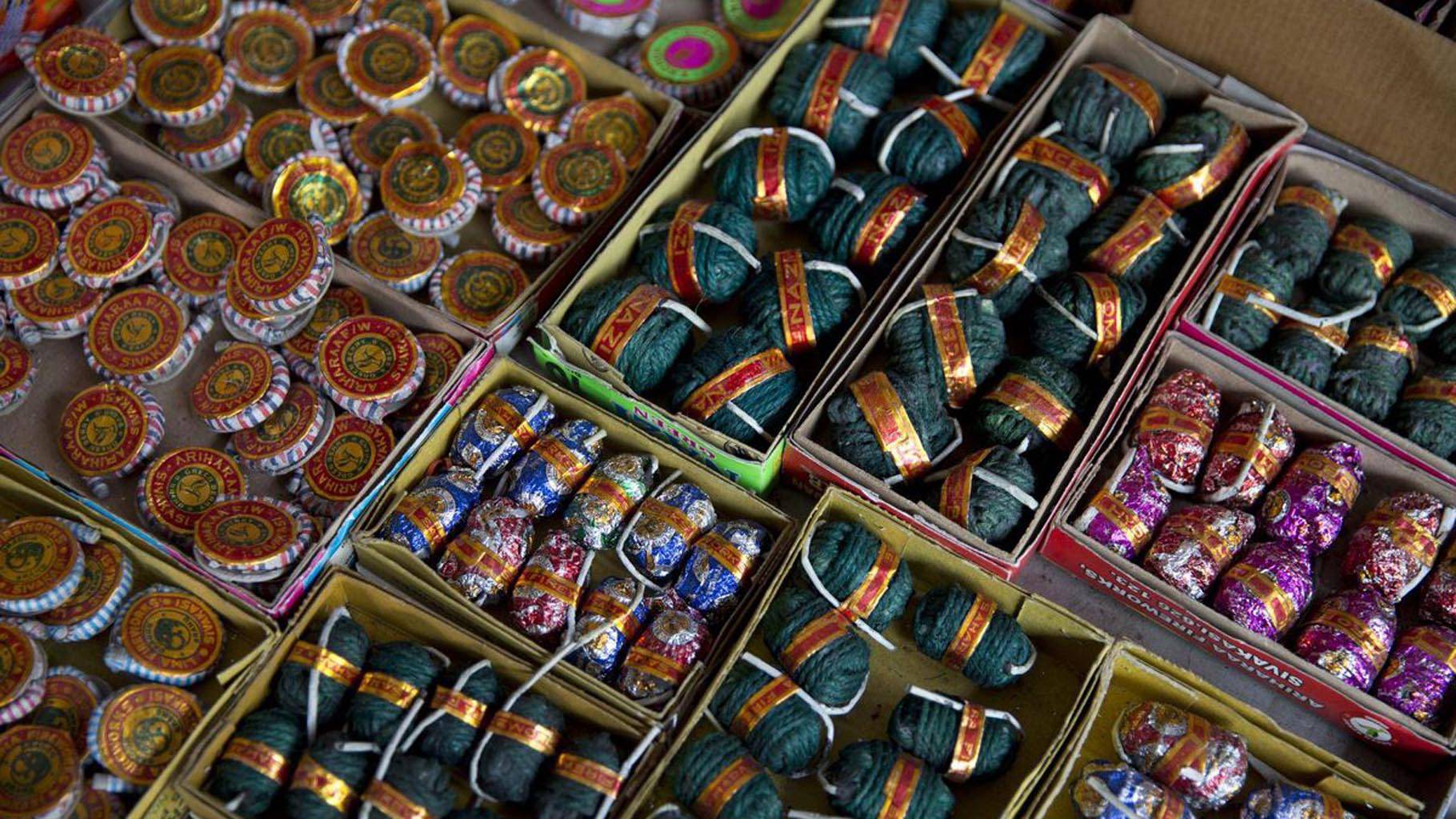 पटकासहित २ जना पक्राउ