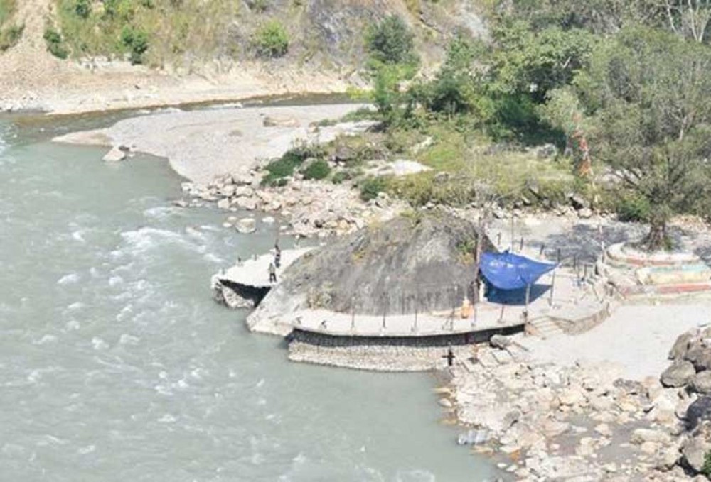 कालीगण्डकीमा रहेको एशियाकै ठुलो शालिग्राम जीर्ण बन्दै