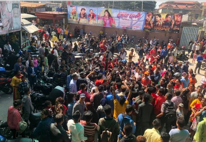 ‘छ माया छपक्कै’ले तोड्यो सबै रेकर्ड ,दुई दिनको कमाई ३ करोड ४७ लाख