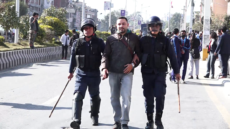 भारतविरुद्ध प्रदर्शन गर्ने विप्लवका दुई दर्जन बढी  कार्यकर्ता पक्राउ