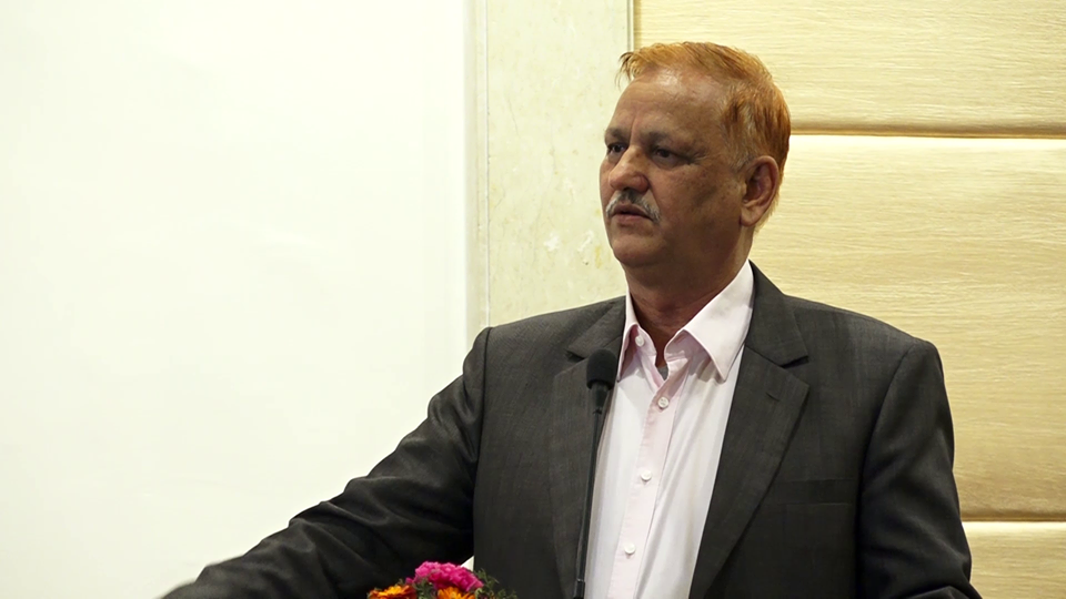 गलत काम नगर्न कर्मचारीलाई उद्योग मन्त्रीको निर्देशन