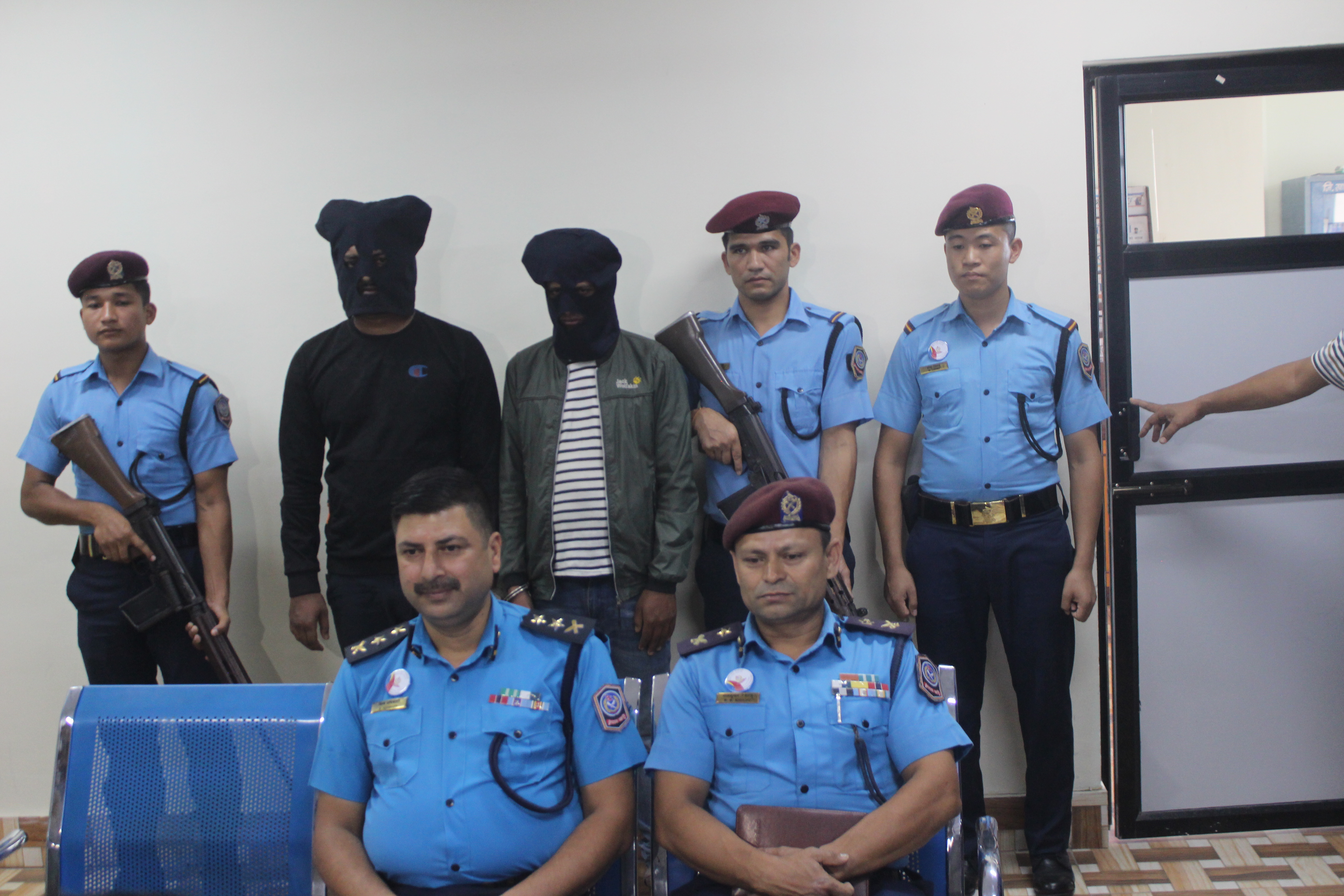 मोरङमा हतियारको बिगबिगी ! लोडेड पेस्तोलसहित २ जना पक्राउ