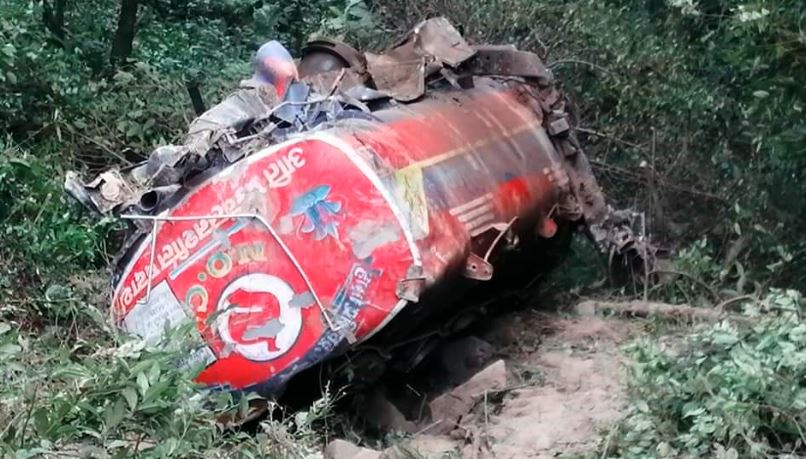 दुर्घटनामा परेका ट्याङ्कर चालक र सहचालकको मृत्यु