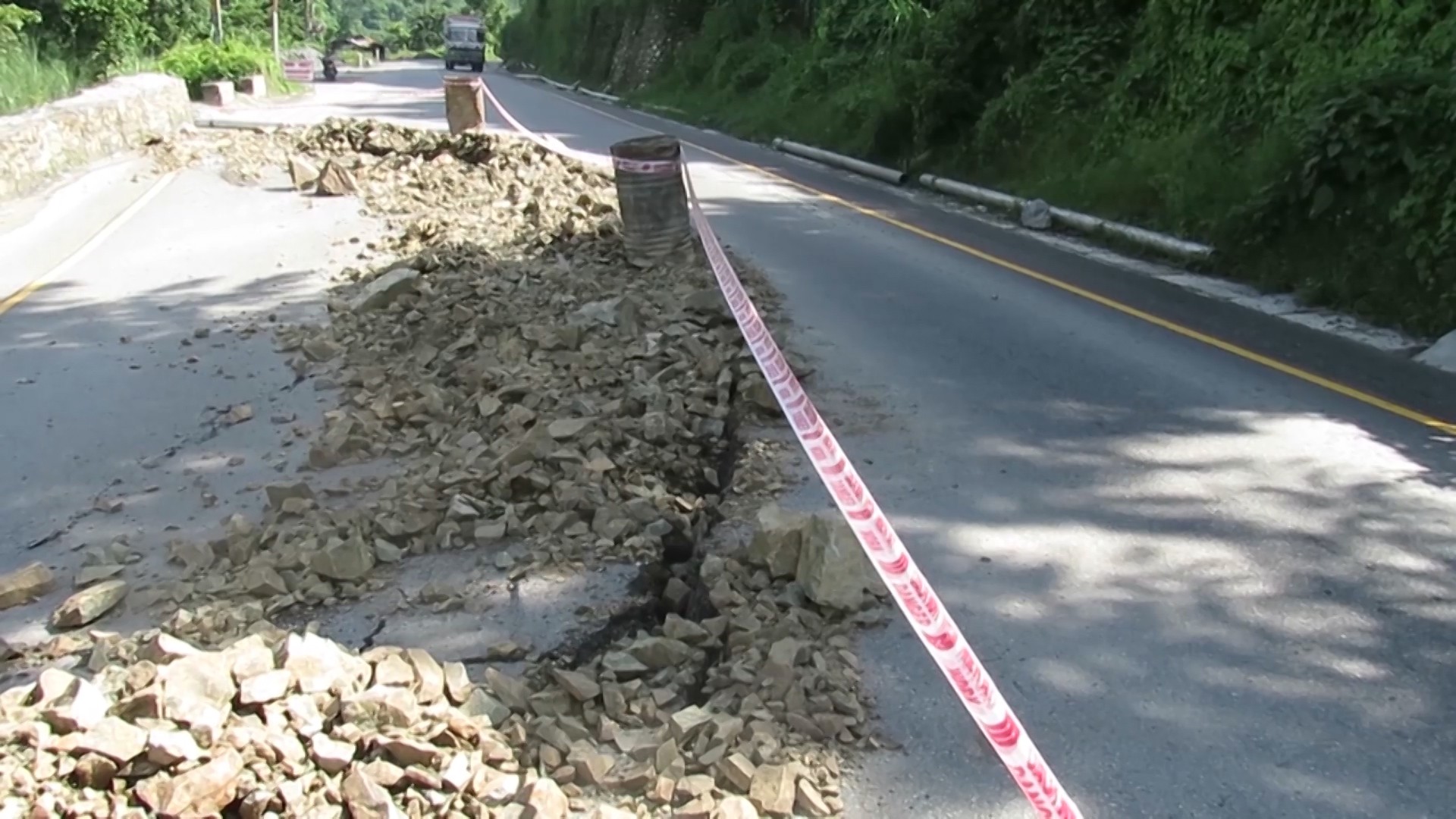 मुग्लिन नारायणघाट सडकखण्ड शुक्रबारदेखि १५ दिन दैनिक चार घण्टा बन्द हुने