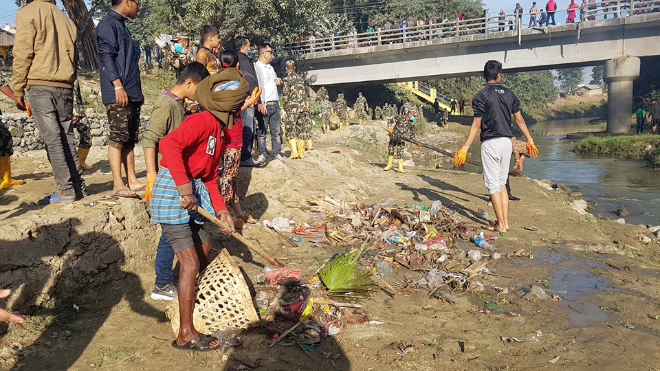 सिंघीया सफाई महाअभियान सुरु (फोटो फिचरसहित)