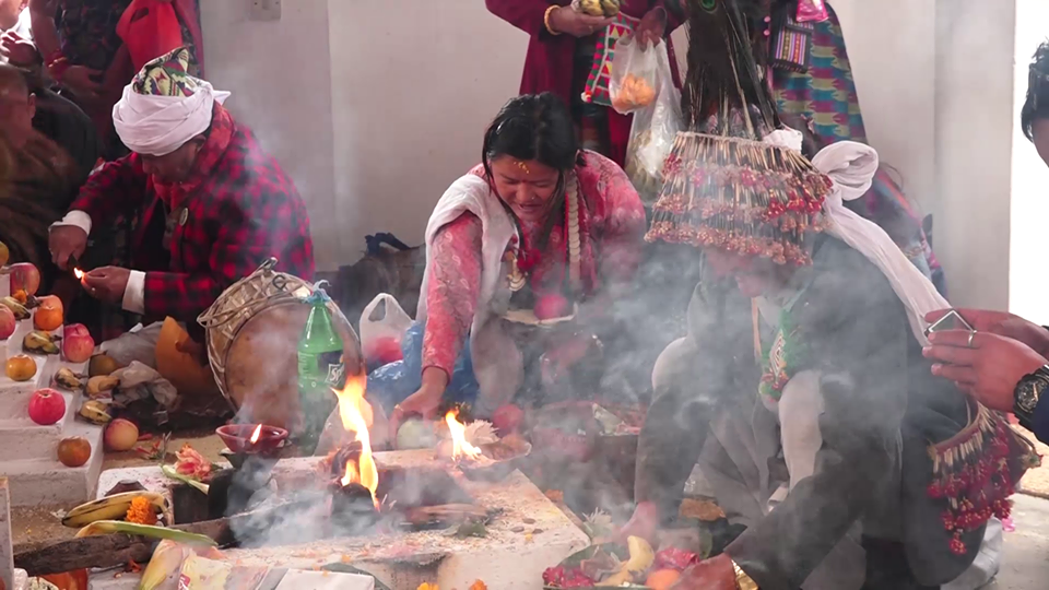 ललितपुरको हात्तीवनमा उधौली मनाउनेहरुको भीड