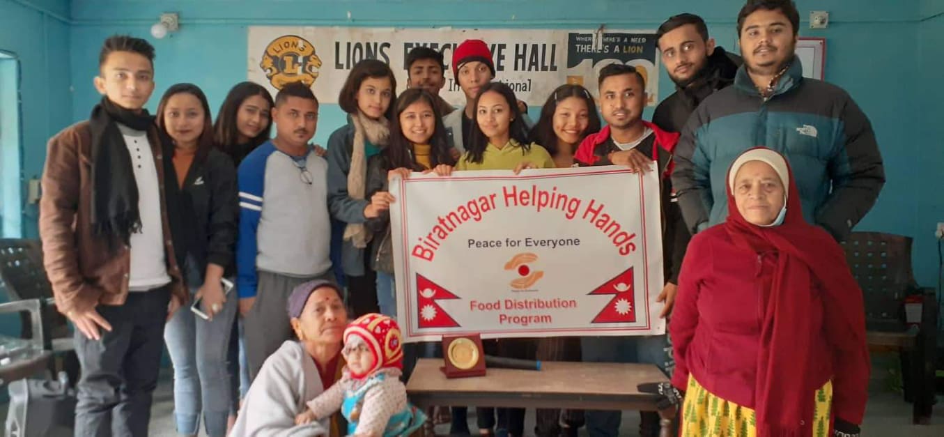 ११ कक्षामा अध्ययनरत  विद्यार्थीले  गरे वृदाश्रमलाई सहयोग