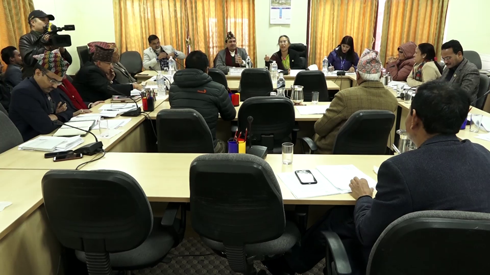 संवैधानिक आयोगलाई खर्च गर्ने अधिकारमा स्वतन्त्रता दिन हुँदैन : सरकार