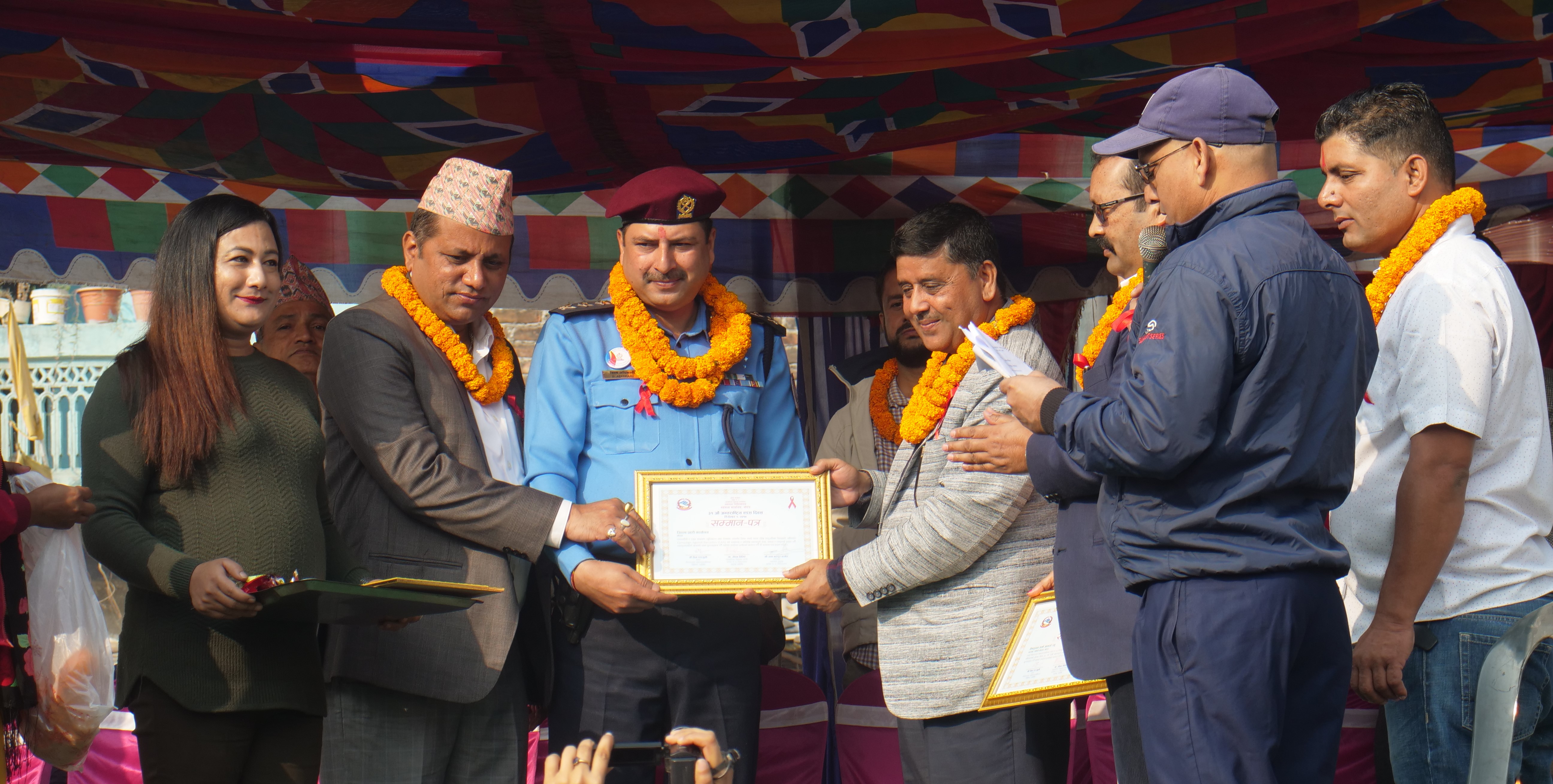 लागुऔषध विरुद्धको अभियानका लागि मोरङ प्रहरीलाई सम्मान