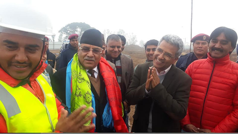 अध्यक्ष प्रचण्डद्वारा निर्माणाधीन क्रिकेट रङ्गशालाको अवलोकन