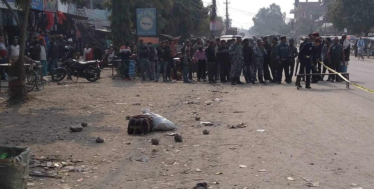 चन्द्रपुरको गौर सडकखण्डमा शंकास्पद बस्तु फेला