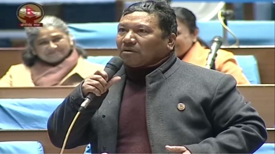 छाउगोठ भत्काएको सांसदले विरोध गरेपछि संसदमा हाँसो