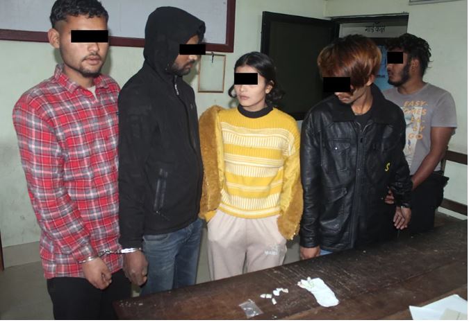 ब्राउन सुगरसहित पाँचजना पक्राउ