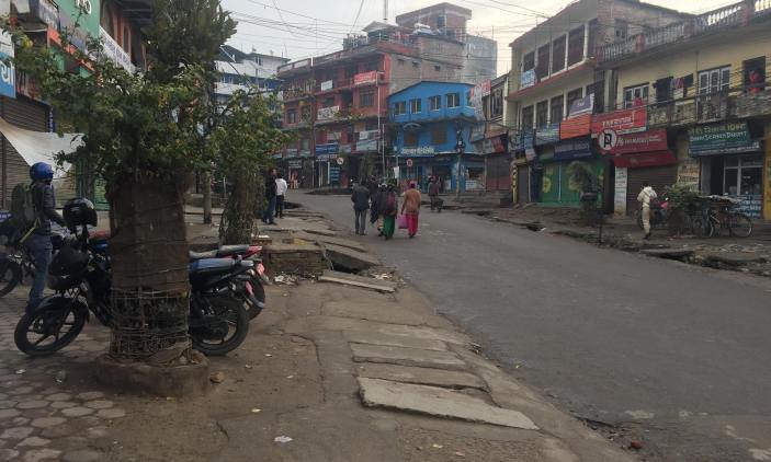 तनावग्रस्त वीरेन्द्रनगर सामान्य बन्दै