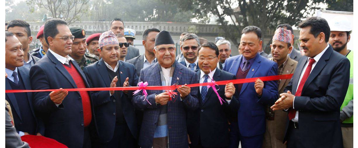 तार जमिनमुनि बिछ्याउने कामको प्रधानमन्त्रीले गरे उद्घाटन
