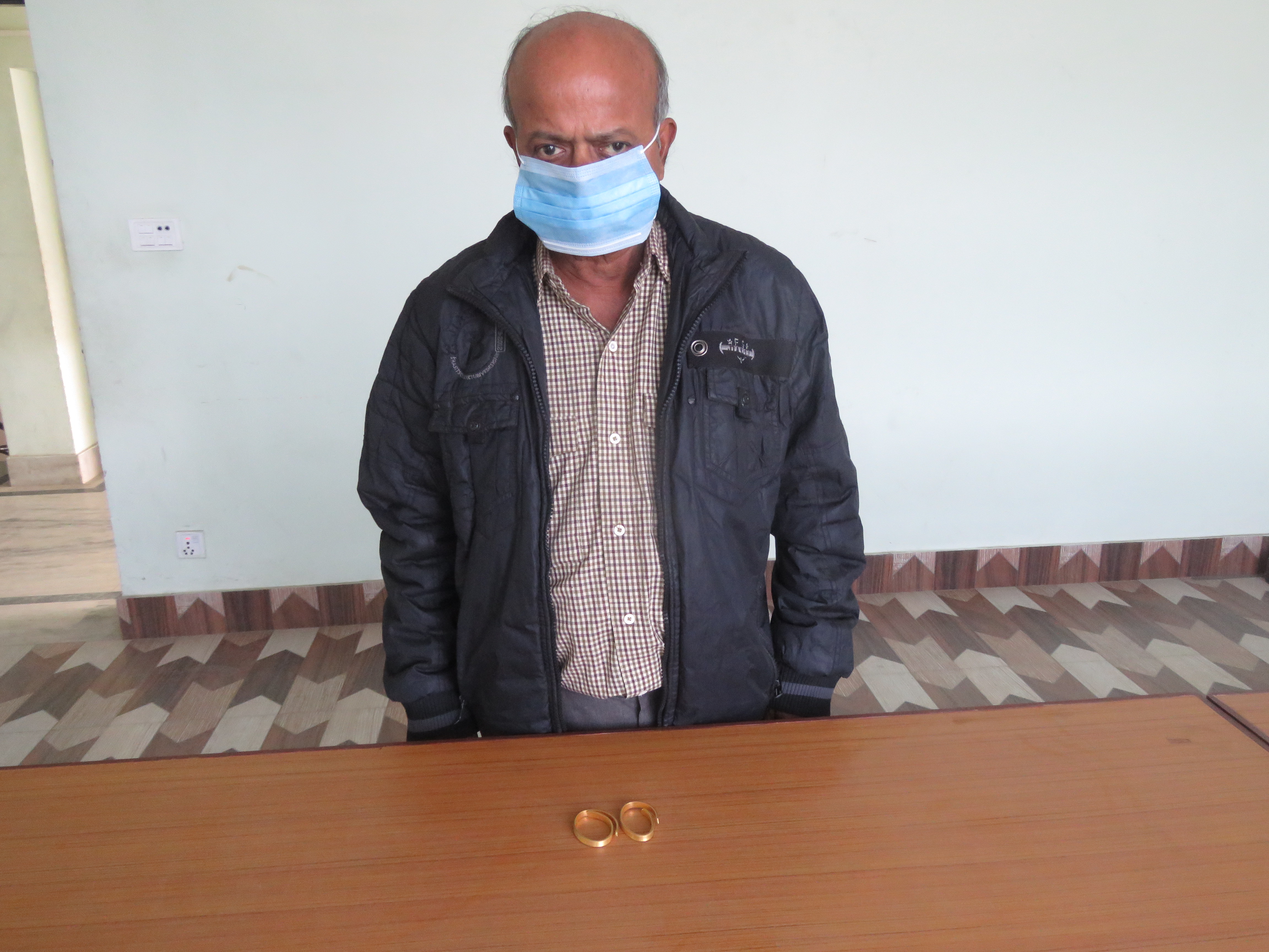 विराटनगरबाट भारत तर्फ सुन तस्करी,एक जना पक्राउ