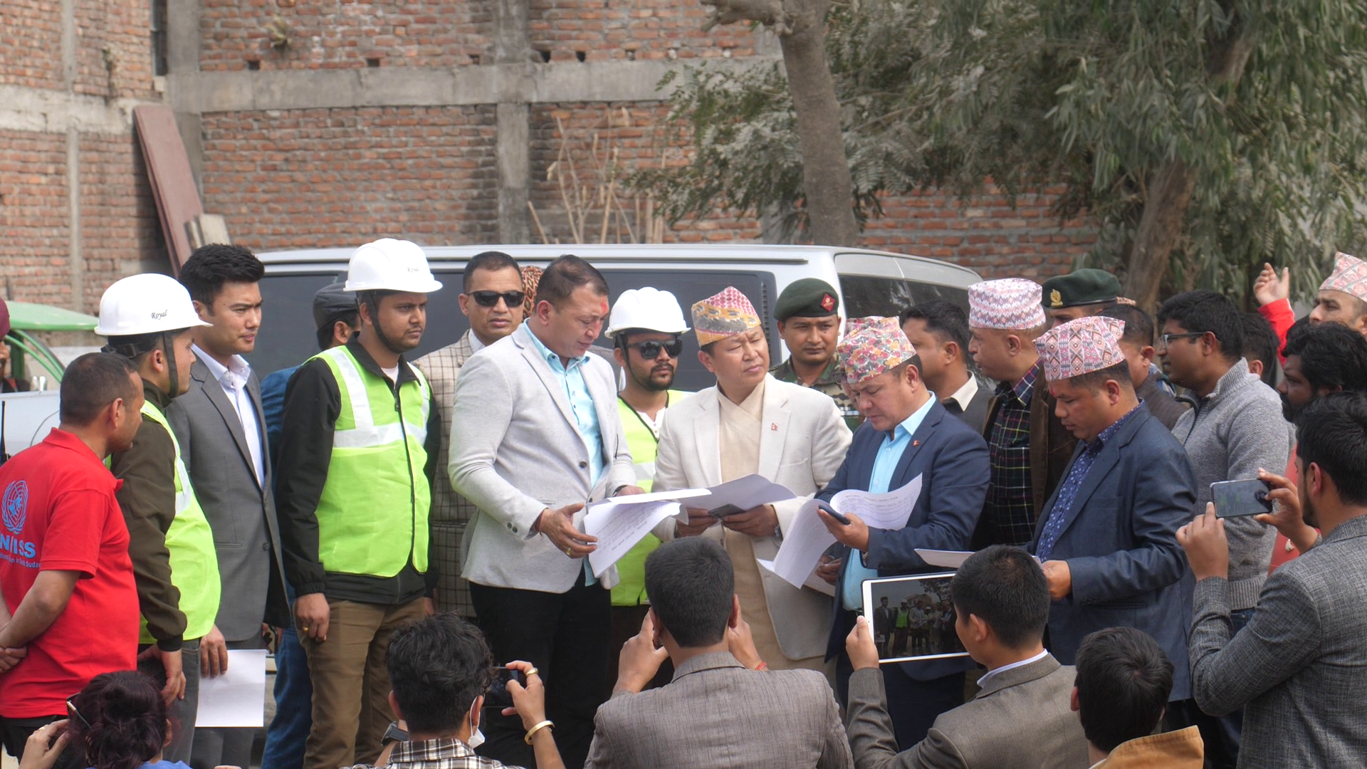 मुख्यमन्त्रीले गरे घिनाघाट–विराटचोक चारलेन सडक निर्माणको निरीक्षण