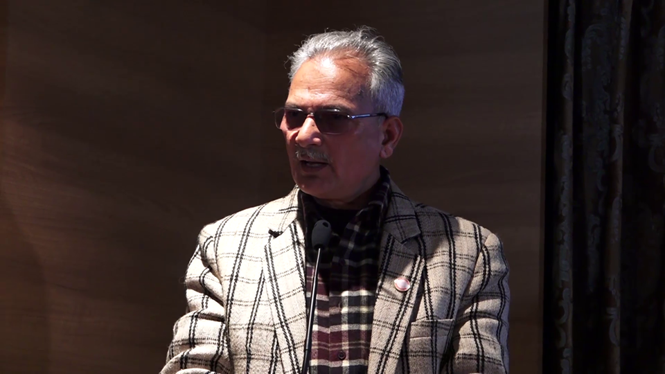 आफैले भत्काएको होटलमा पुगेर पूर्व प्रधानमन्त्री भट्टराईले यसो भने