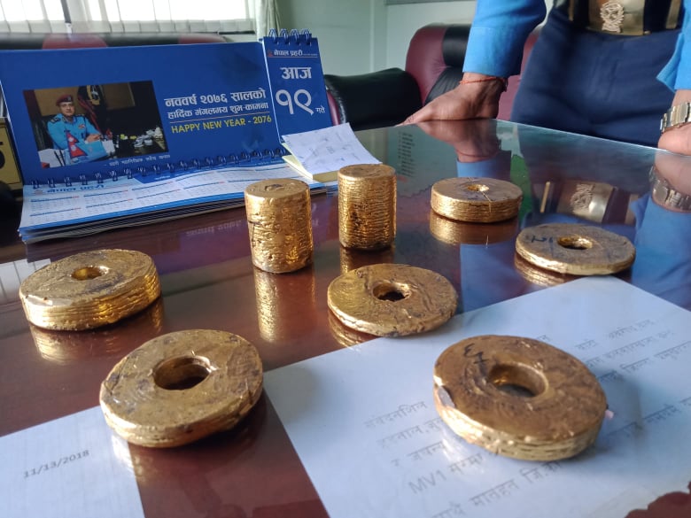 ६ किलो सुन सहित भारतीय नागरिक पक्राउ