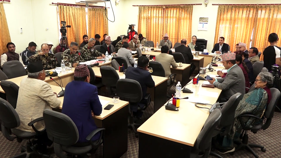 सेनाको अनियमितताको छलफलमा रक्षा मन्त्री र प्रधानसेनापति अनुपस्थित