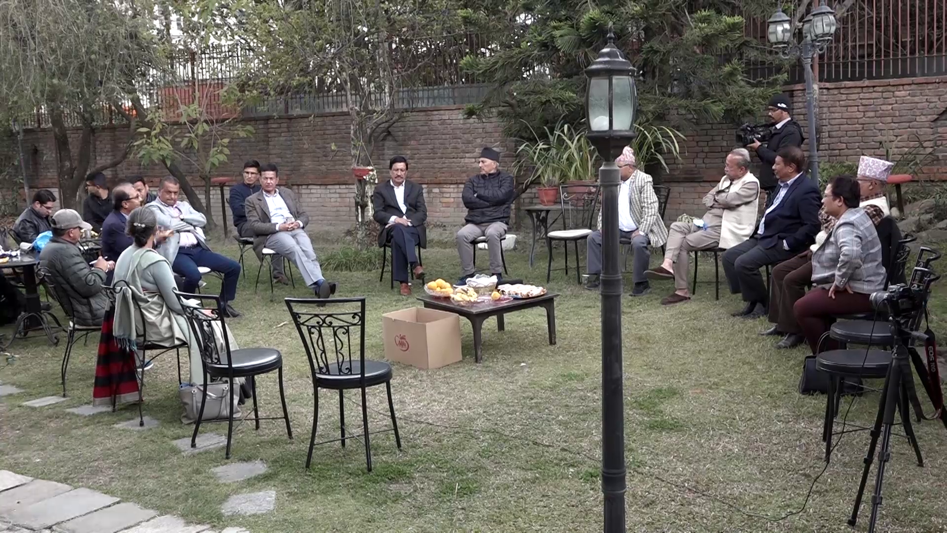 सरकारको निर्देशन कार्यान्वयन गराउन जुटे काठमाडौंका सांसद