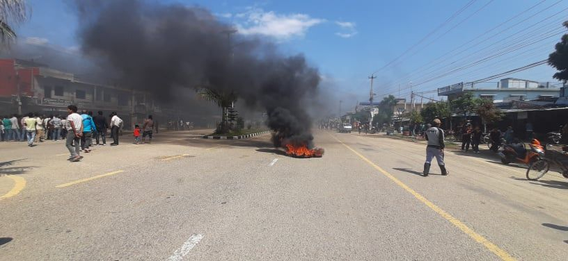 टिपरको ठक्करबाट महिलाको मृत्यु भएपछि कोहलपुर–नेपालगञ्ज सडकखण्ड तनावग्रस्त