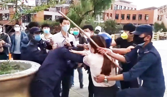 प्रहरीमाथि हातपात गर्ने चिनियाँ नागरिक ५ हजार धरौटीमा छुटे