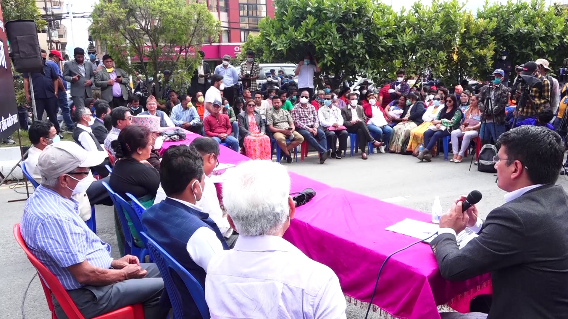 रुकुम घटनाविरुद्ध बानेश्वरमा सडक बहस, कसले के भने ?