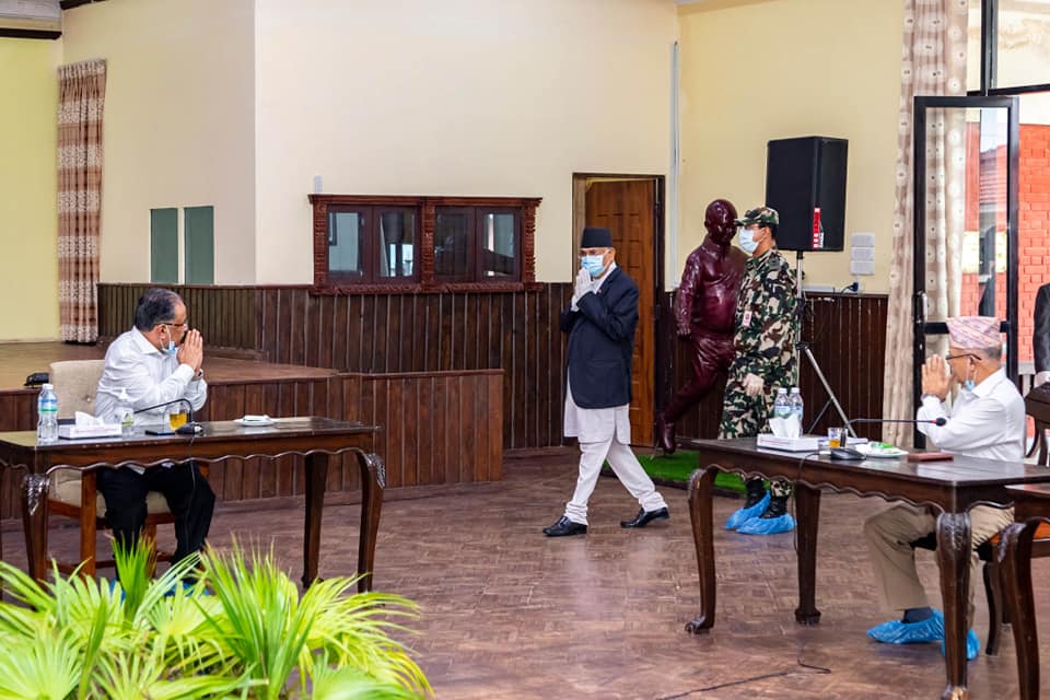 नेकपा सचिवालय बैठक : स्थायी समितिबाटै निकास निकाल्ने पक्षमा नेताहरु