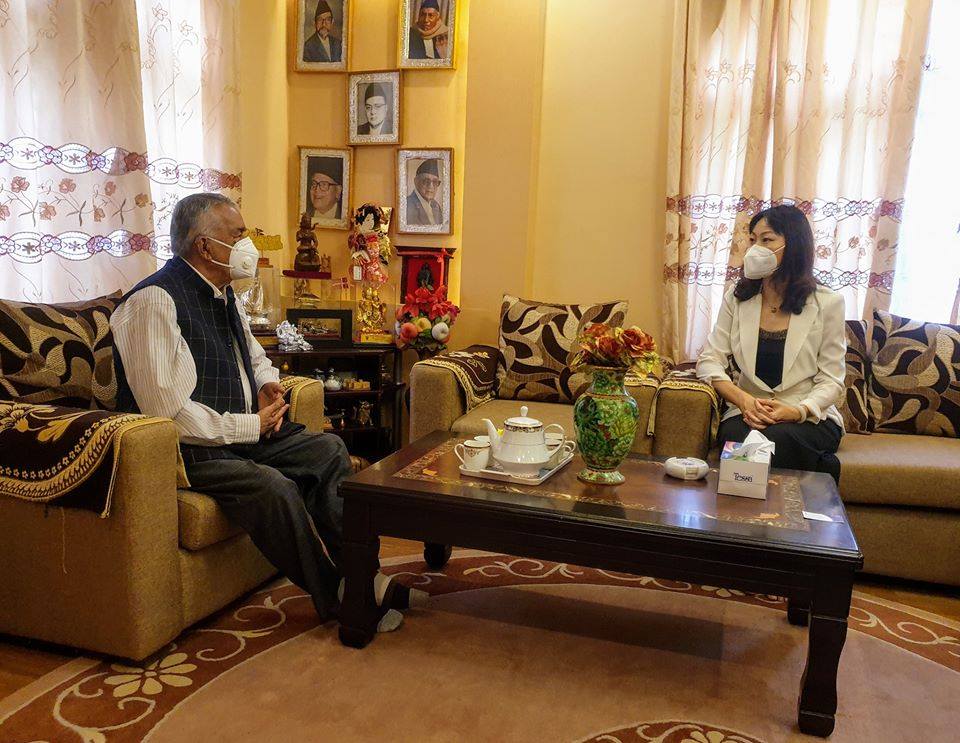 चिनियाँ राजदूत यान्छी र कांग्रेस नेता पौडेलबीच भेटवार्ता
