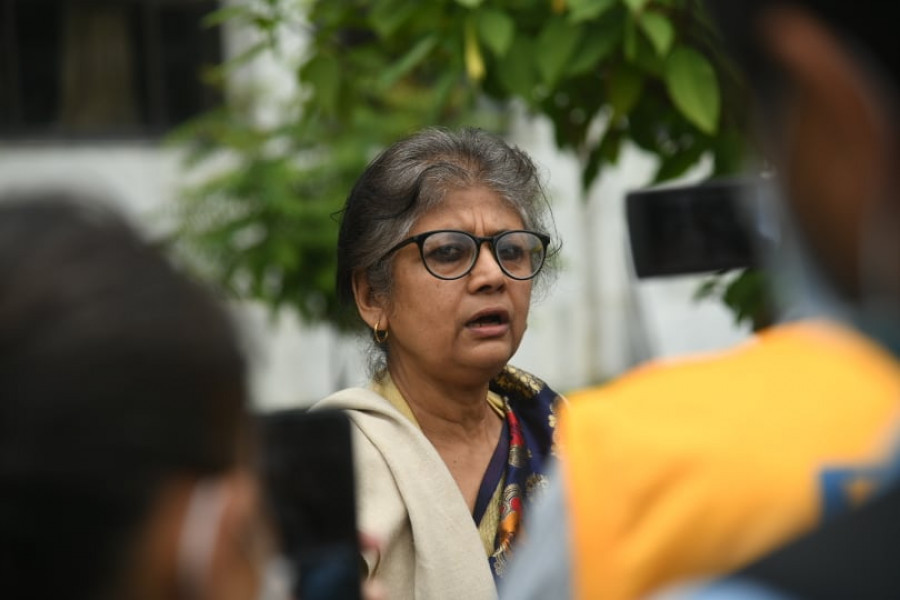 सरिताले सर्वोच्चमा पार्टी र सरकारविरुद्ध मुद्दा दर्ता गराइन्