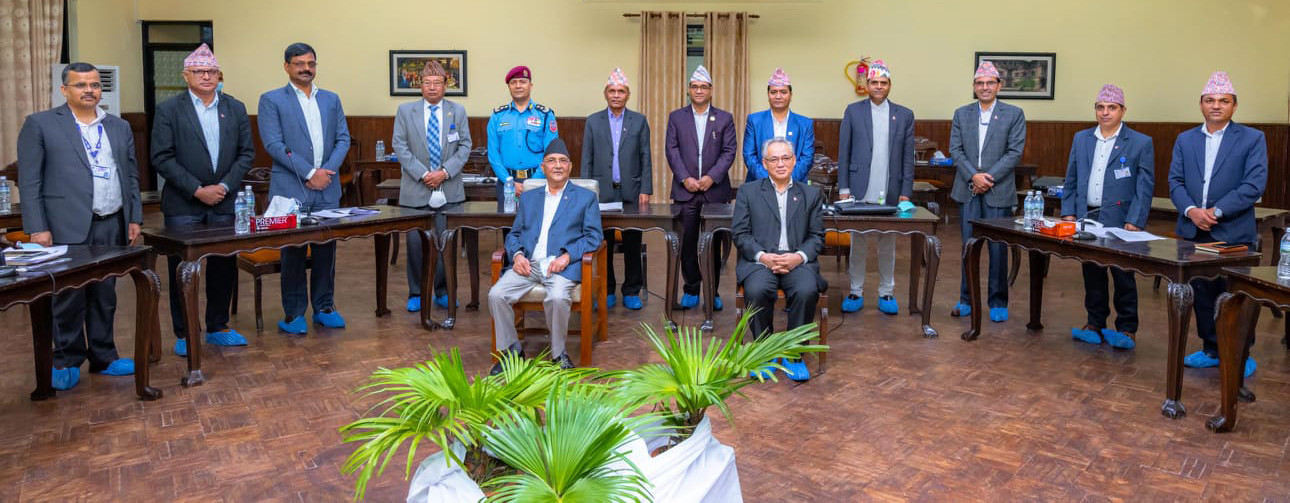 प्रधानमन्त्रीसहित प्रहरी महानिरीक्षकको क्लोज कन्टयाक्टमा थिए संक्रमित मन्त्री यादव