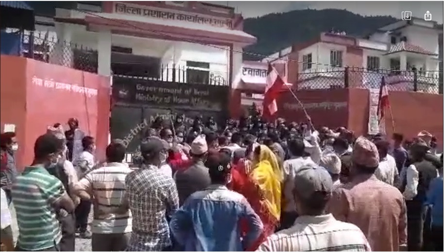 प्रहरीसँगकाे झडपमा गुल्मी कांग्रेस सभापति घाइते, प्रतिपक्षलाई नजिस्क्याउन चेतावनी