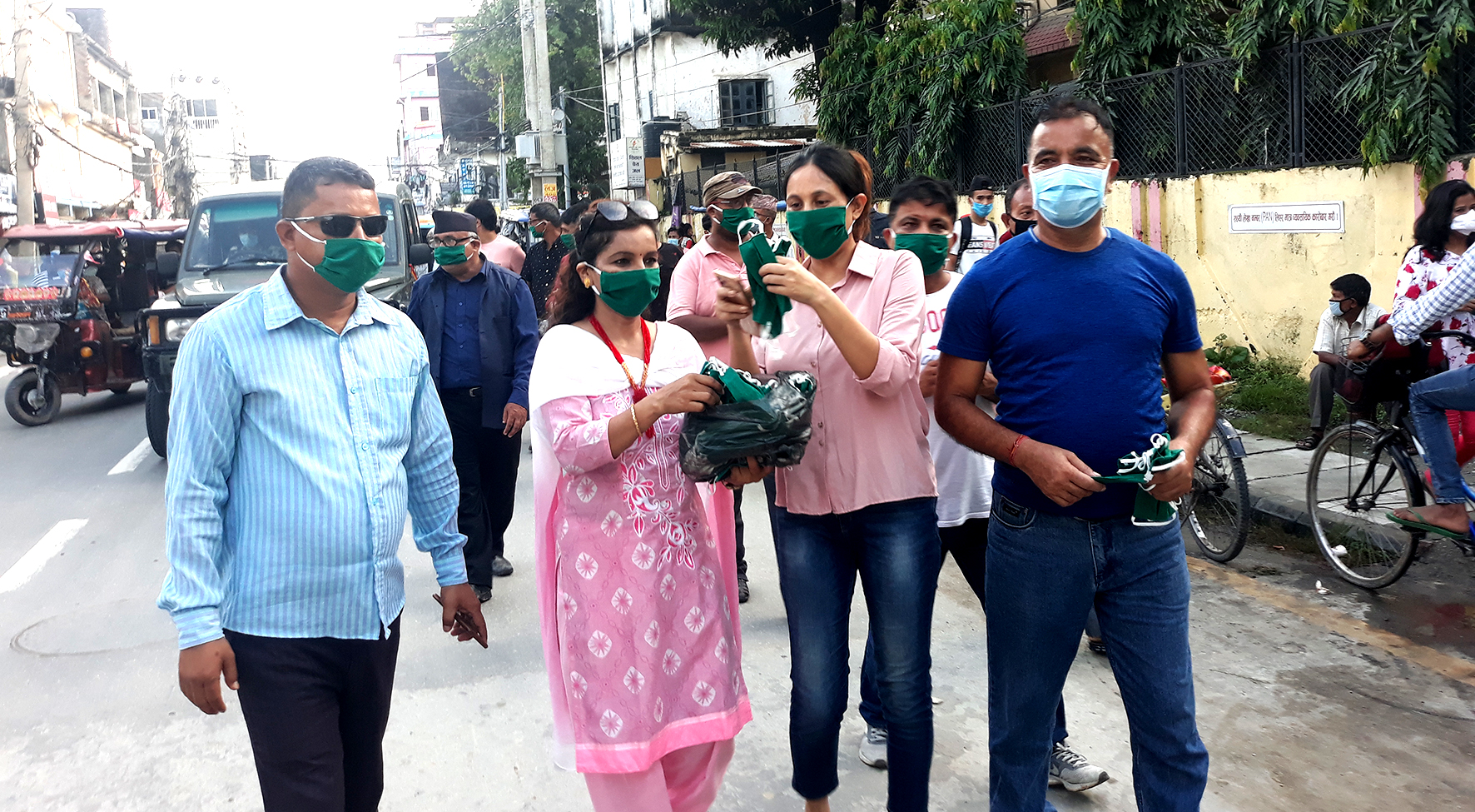 नेकपा विराटनगरले सर्वसाधरणलाई बाँड्यो साढे ८ हजार मास्क