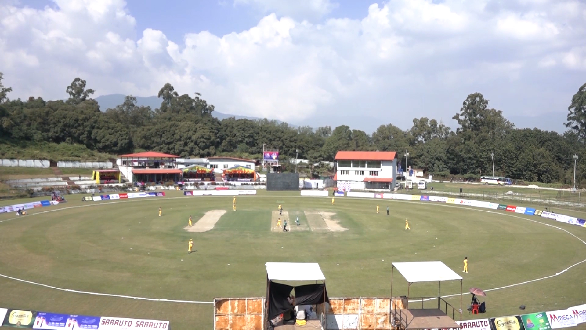 कोरोना कहरमा आईपीएल हुँदा नेपालका क्रिकेट लिग किन रोकिए ?