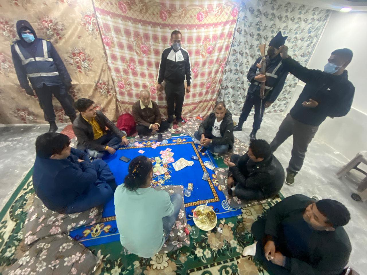 २ लाख नगद र ७ लाखको चेकसहित कुलेश्वरबाट सात जुवाडे पक्राउ