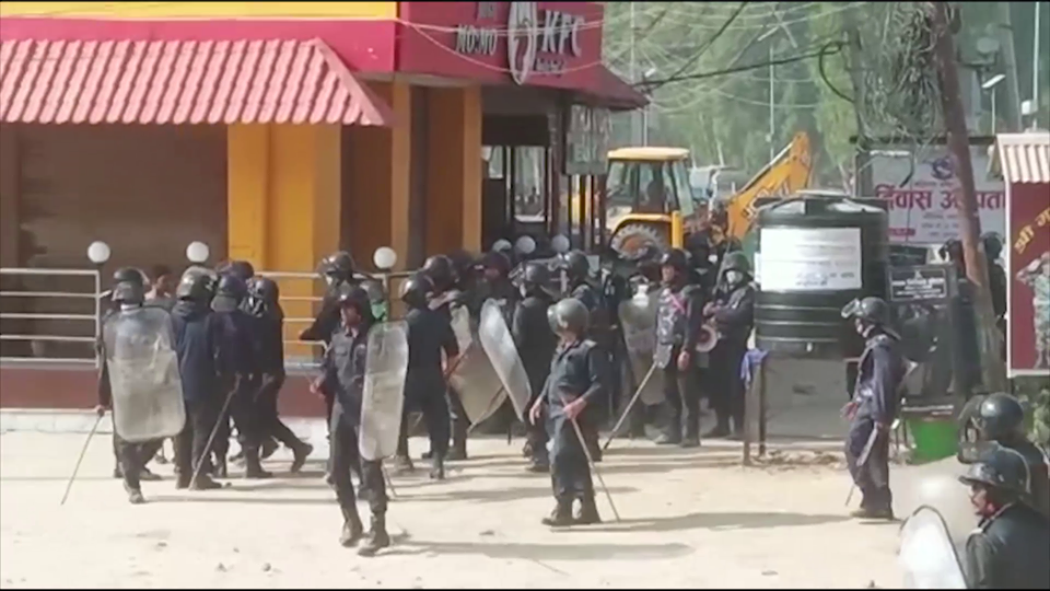 बर्दिबास प्रदर्शनमा प्रहरीले धैर्यता गुमायोः कानुनमन्त्री ज्ञानेन्द्रकुमार यादव