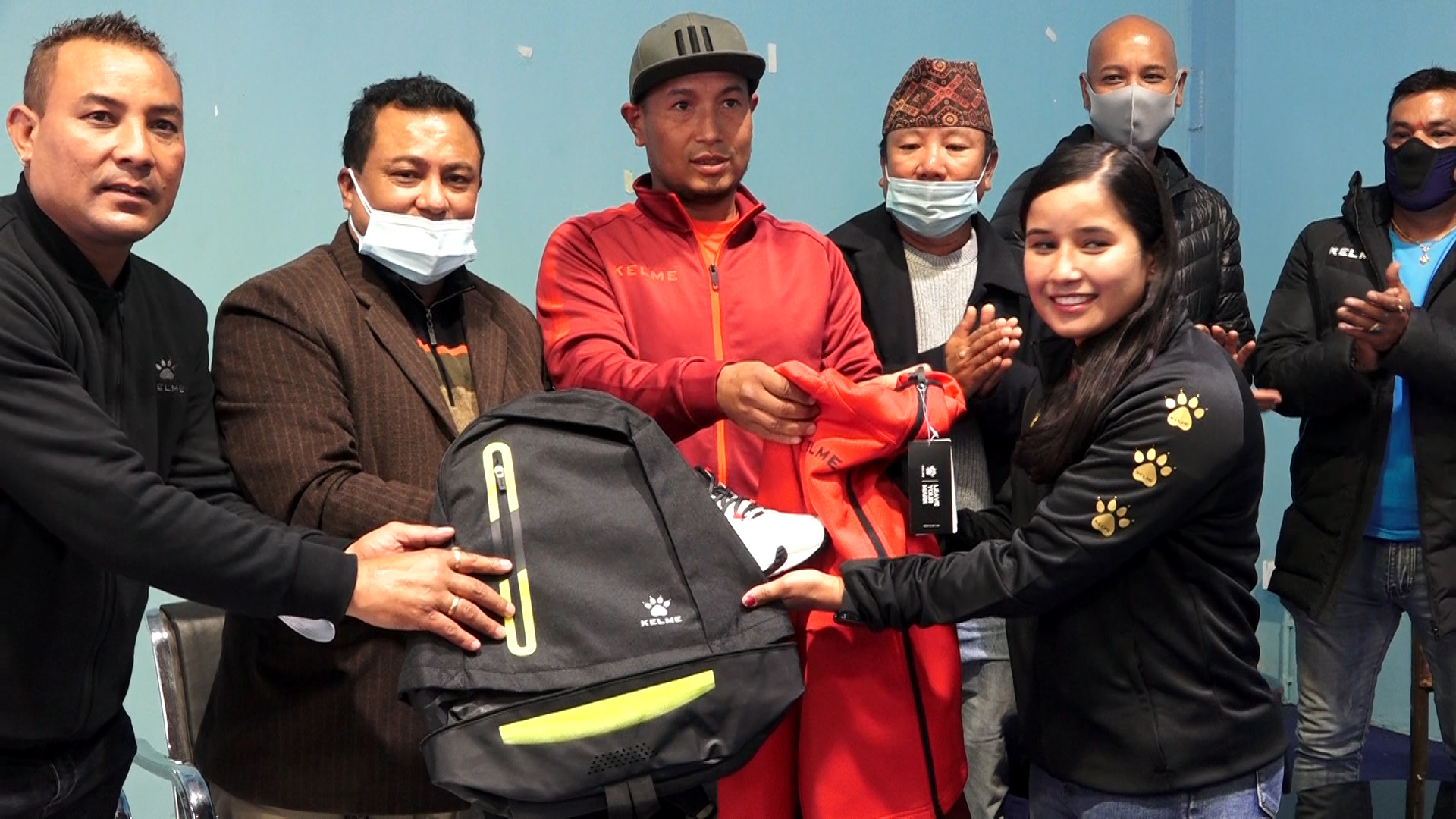 ओलम्पिक जाने कराँते खेलाडीले पाए खेल सामग्री