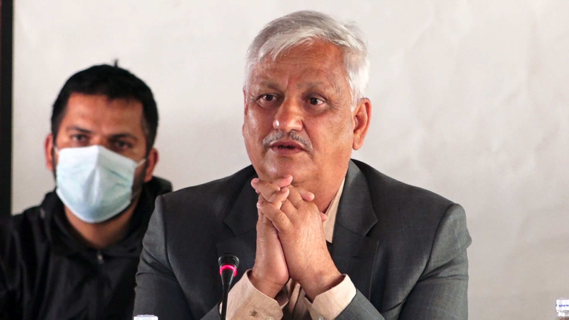 लगानी भित्रिँदैन भन्ने डरले चिनी मिल्सहरुलाई कारबाही गरिएनः उद्योगमन्त्री