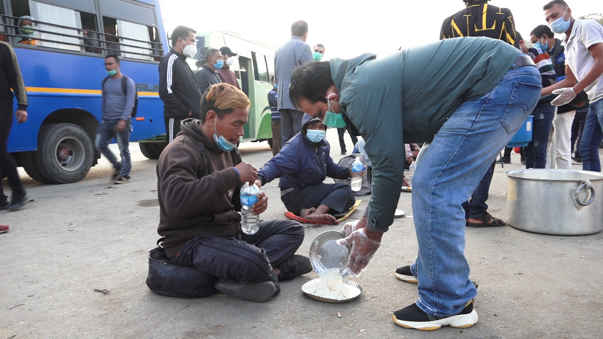 खुलामञ्चमा निःशुल्क खाना खुवाउने अभियानलाई कांग्रेसको समर्थन