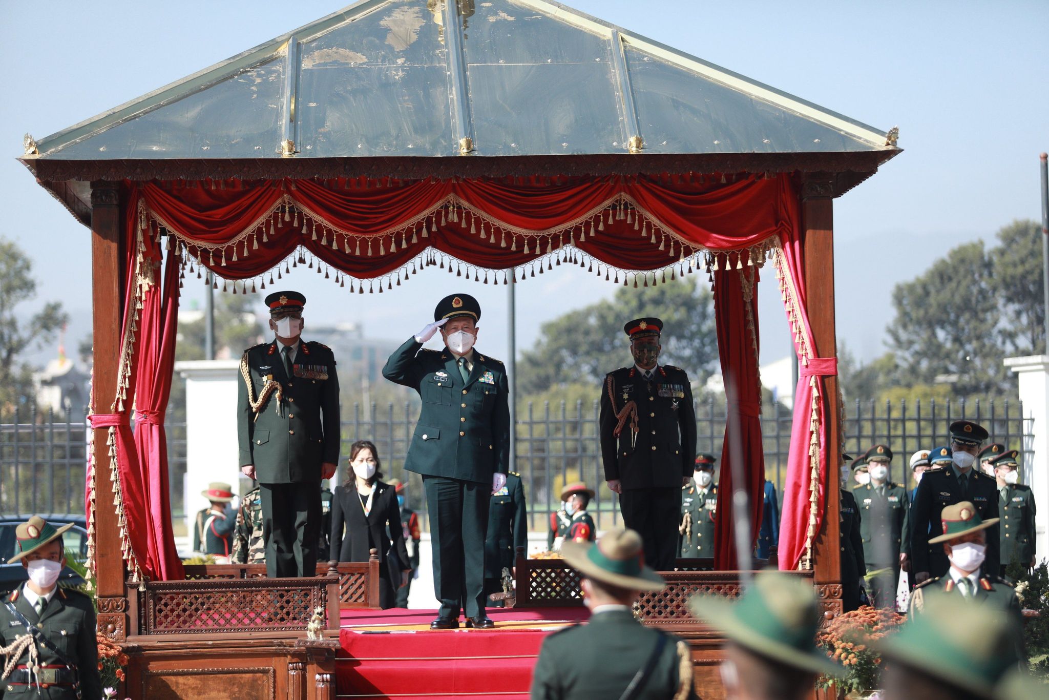 चीनका रक्षामन्त्री फेङ्हेलाई नेपाली सेनाको ‘गार्ड अफ अनर’