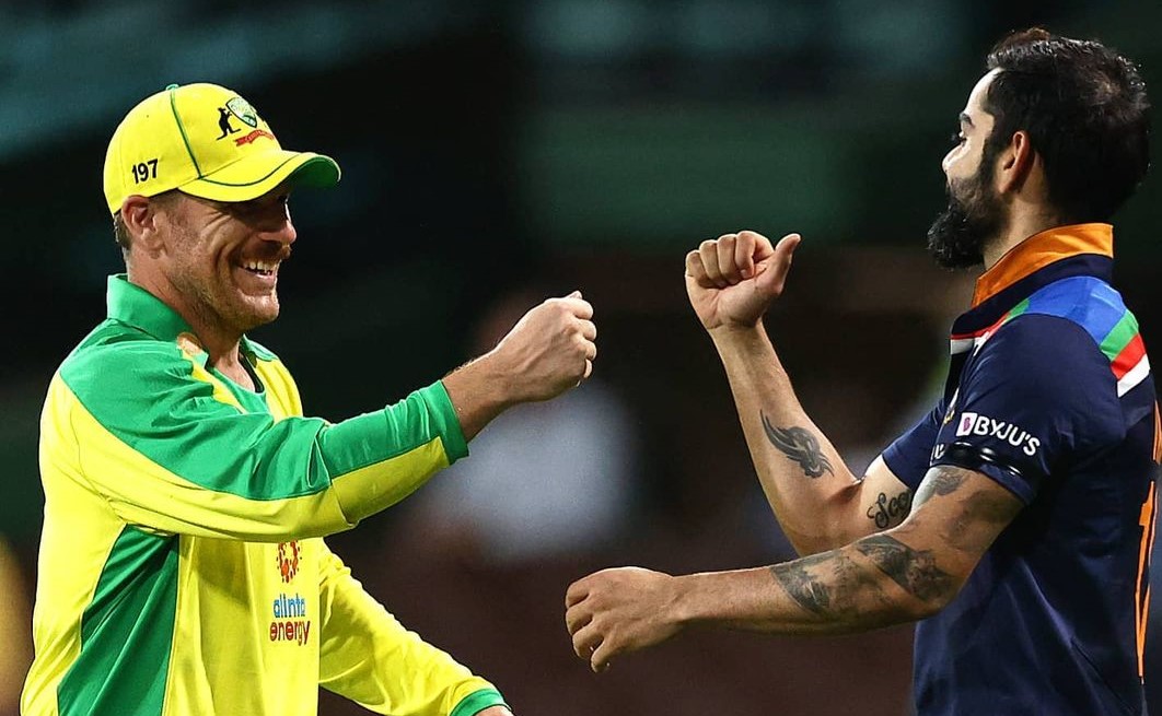 दोस्रो एकदिवसीय क्रिकेटमा अष्ट्रेलियाले दियो भारतलाई ३९० रनको लक्ष्य