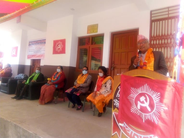 कुनै पनि हालतमा नेकपा फुट्दैन : मन्त्री श्रेष्ठ