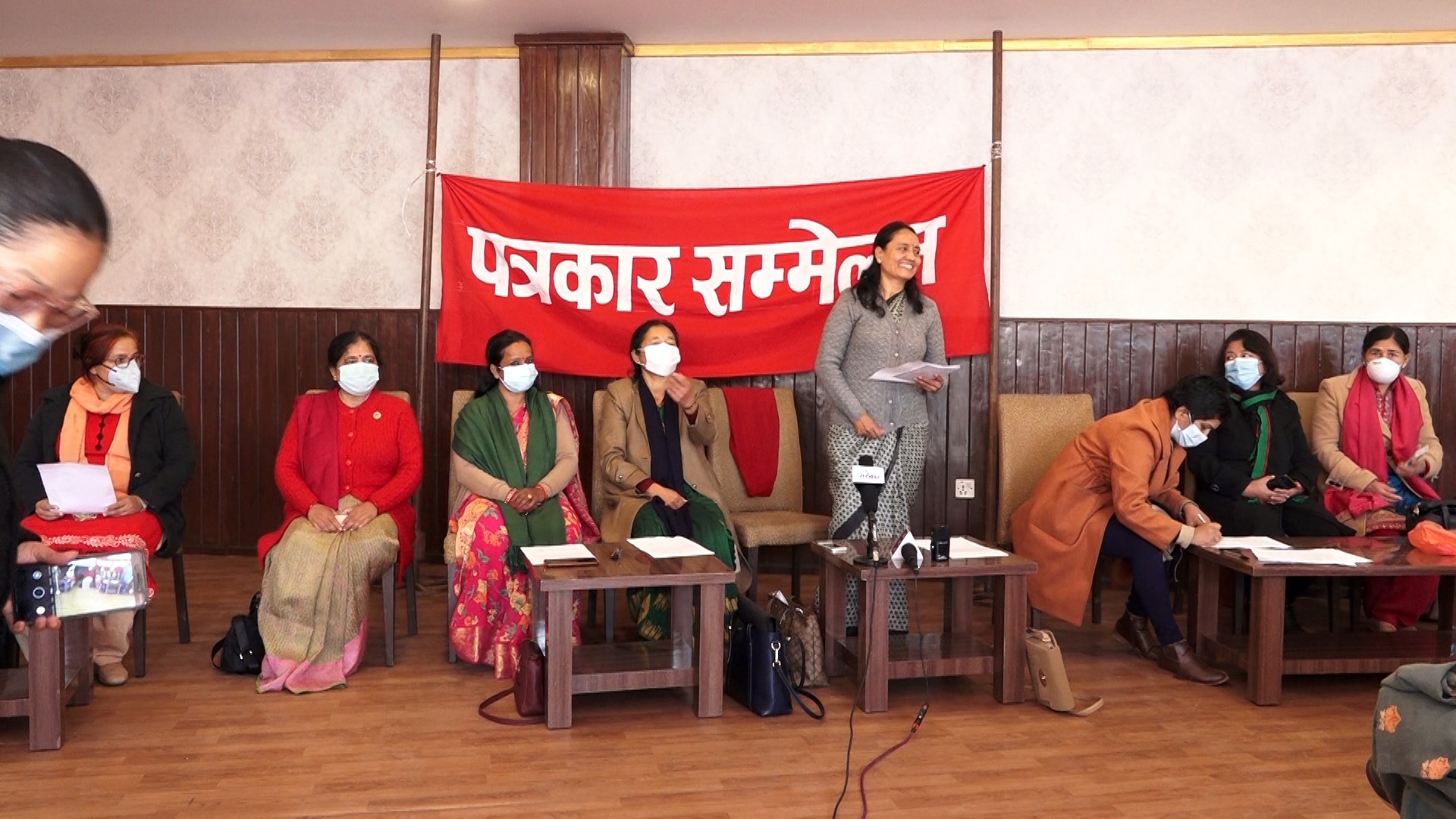 चार दलका महिला संगठनहरु पनि संसद विघटनविरुद्ध आन्दोलित