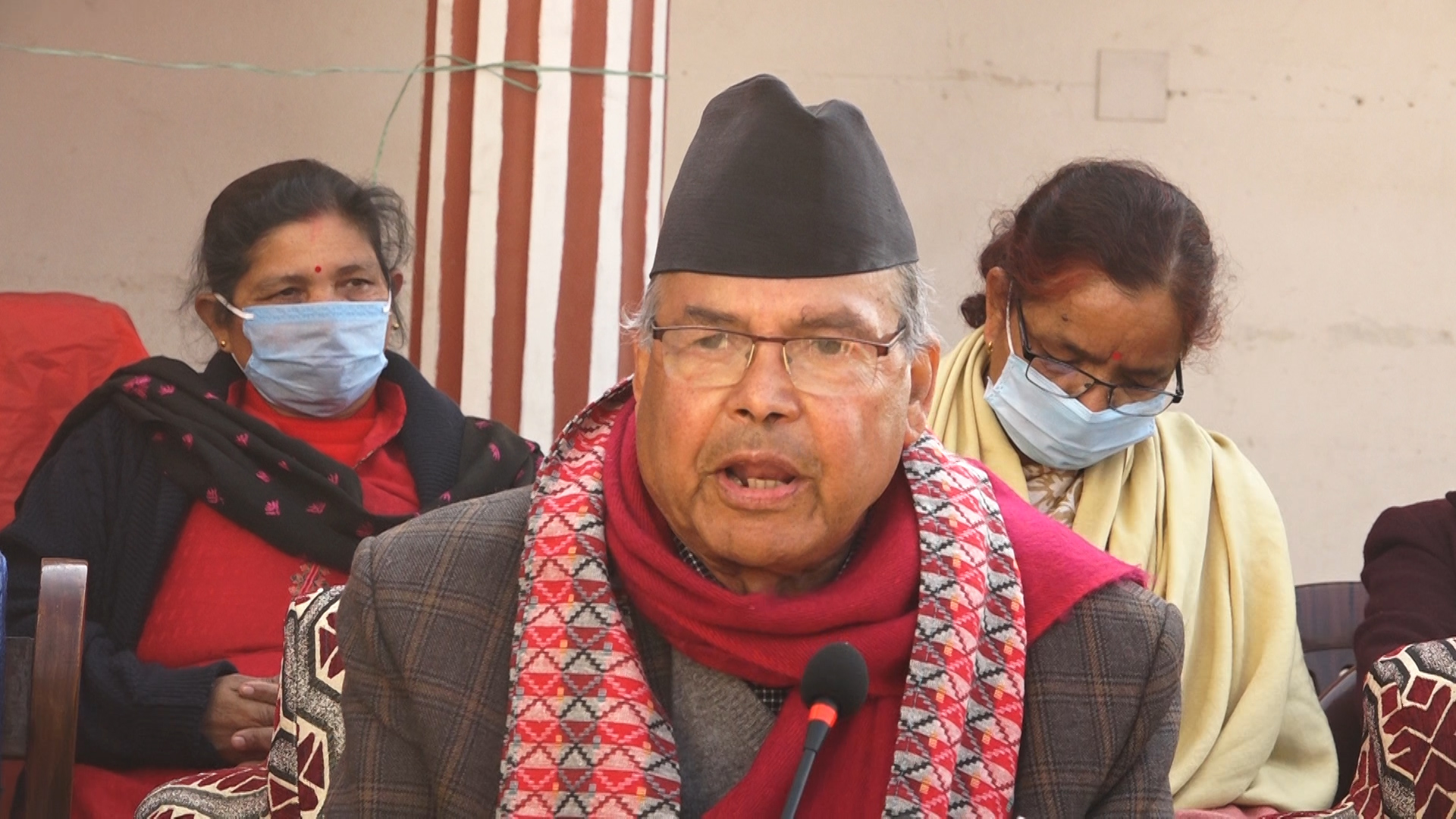 प्रधानमन्त्री ओली अराजक मान्छेहरुका नायक हुन् : खनाल