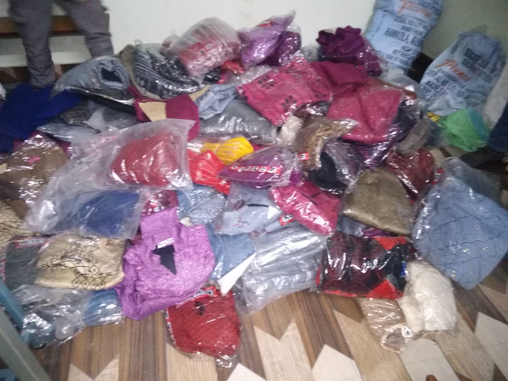 डेढ लाखबढिको अबैध कपडासहित १ जना पक्राउ