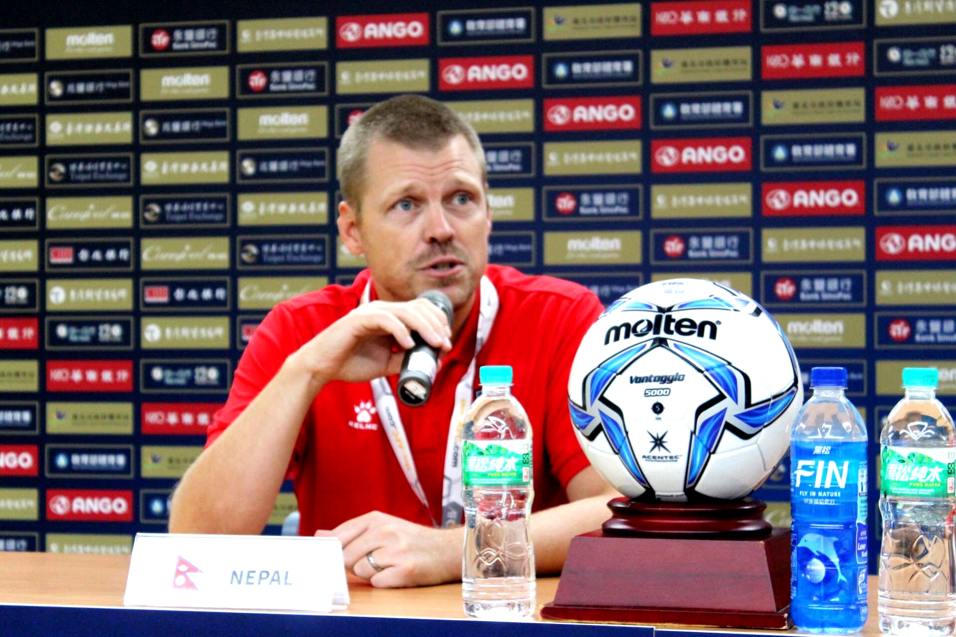 नेपाली राष्ट्रिय फुटबल टोलीका मुख्य प्रशिक्षक योहान कालिनद्वारा राजीनामा